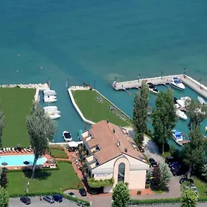 *** Hotel Yachting Mistral Italië
