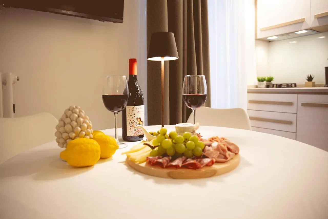 Апартаменты Meravigghia Suites Чефалу Италия