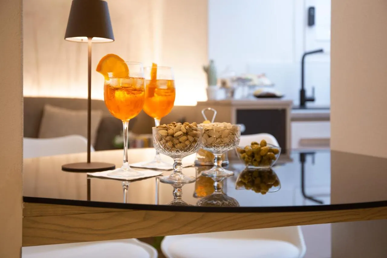 Meravigghia Suites Cefalù 0*,  Italië