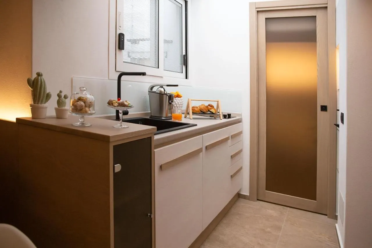 Meravigghia Suites Чефалу 0*,